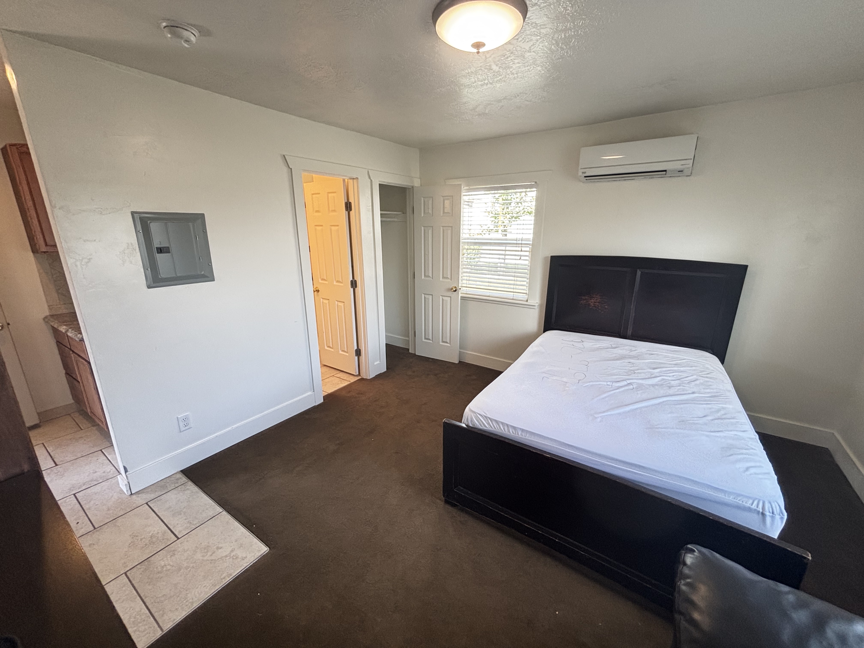 1105 South State Street - 21