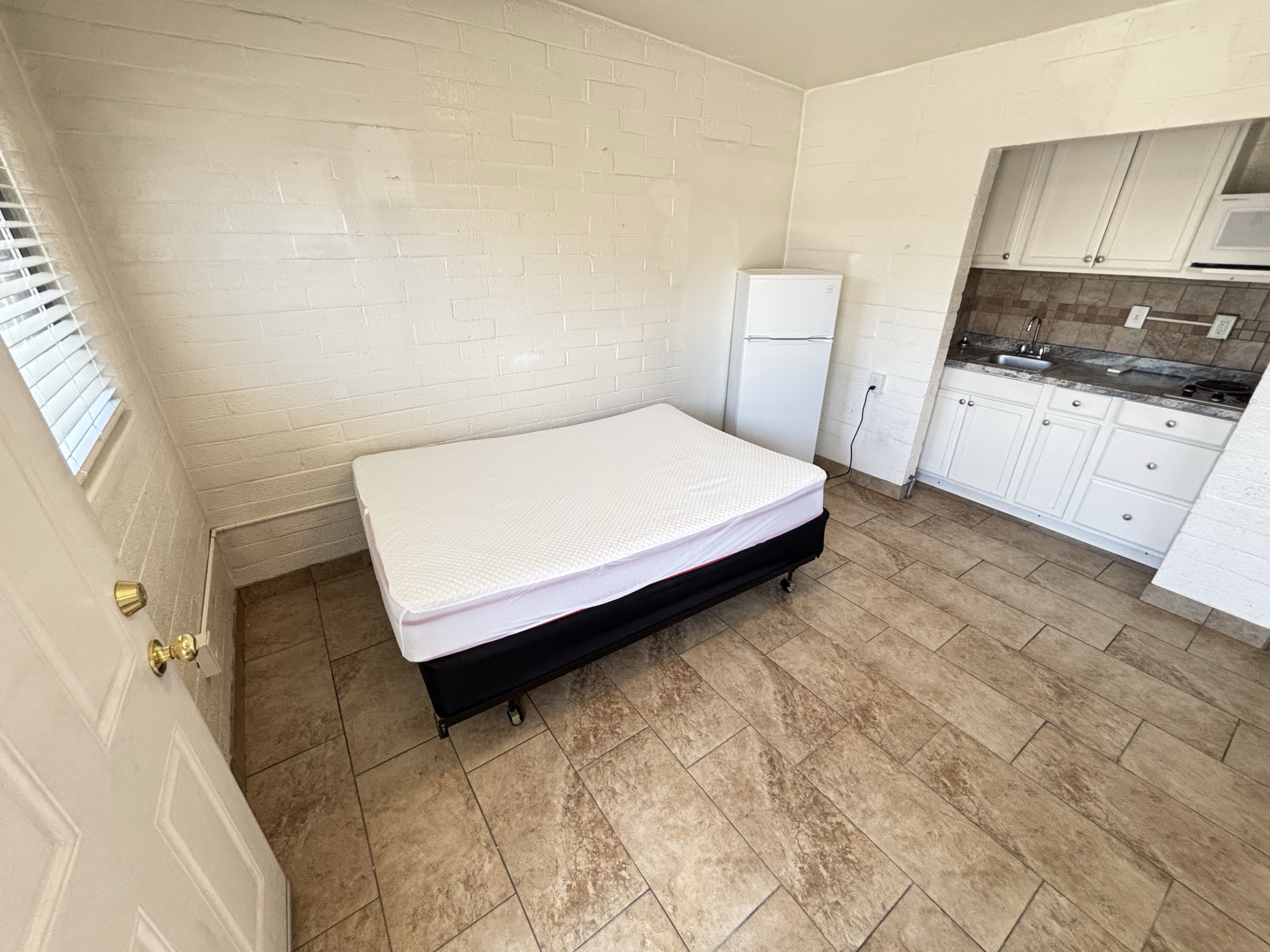 1643 S State Street - 4