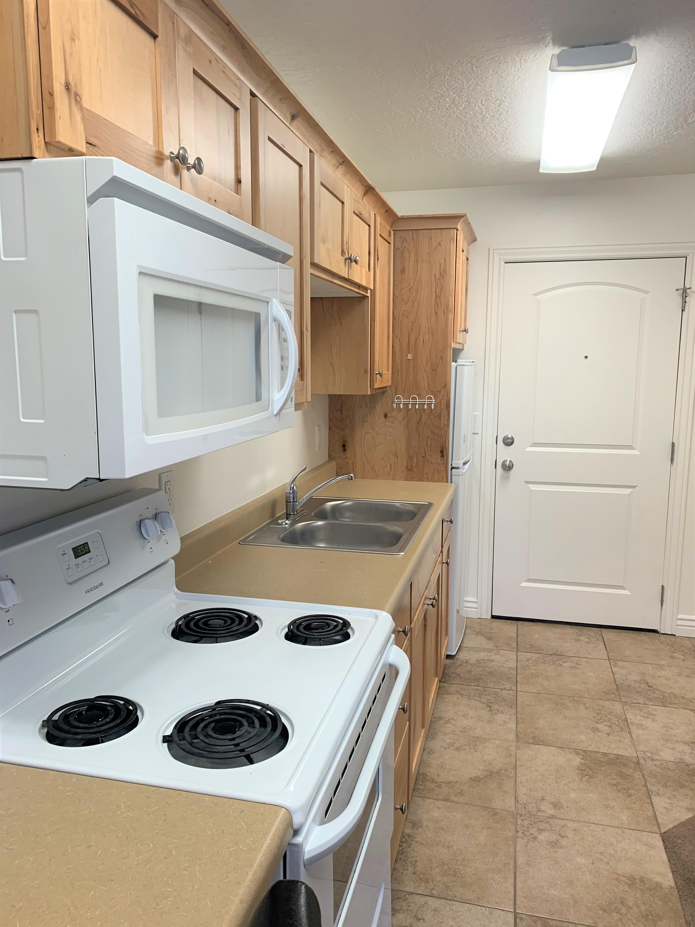 145 E Center Street - 1F